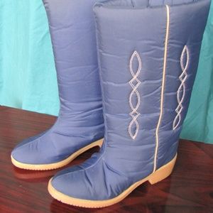 Puffy Navy Blue Winter Boot with Tan embroidery